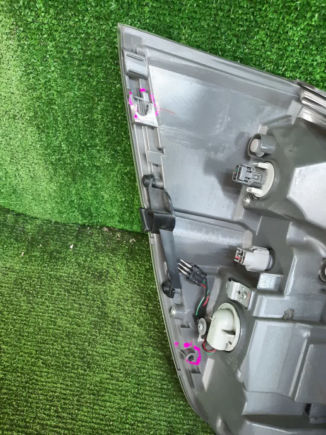 Стоп-сигнал правый задний HONDA STEPWGN RK1 2 ракурс