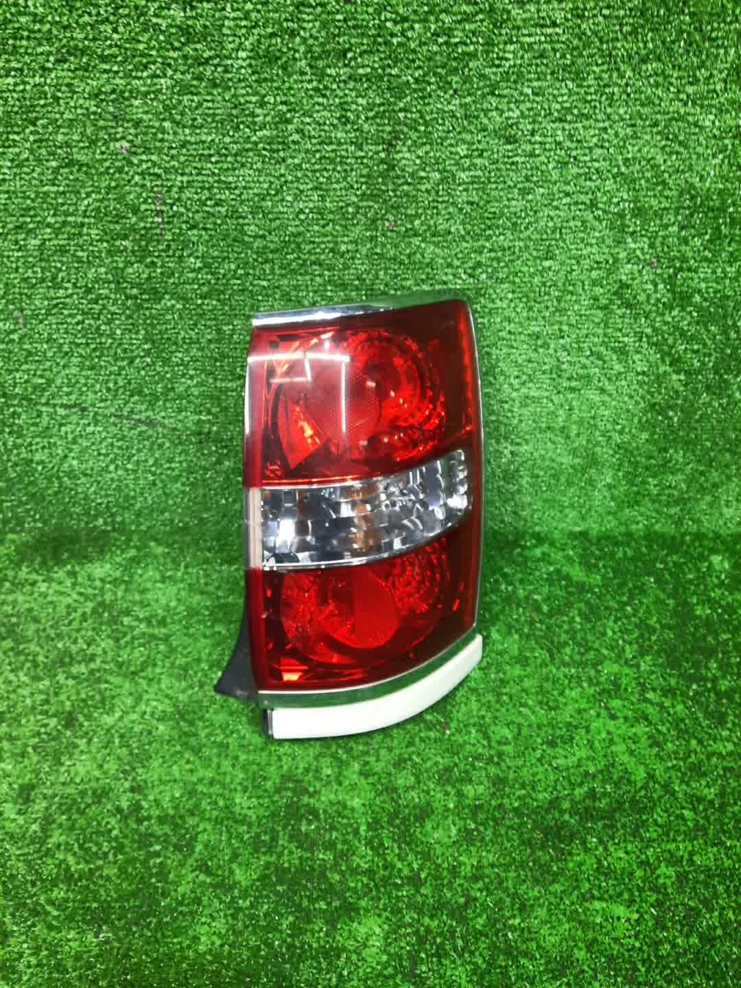 Стоп-сигнал правый задний TOYOTA CROWN JZS173W, JZS171W, JZS175W, GS171W 1 ракурс