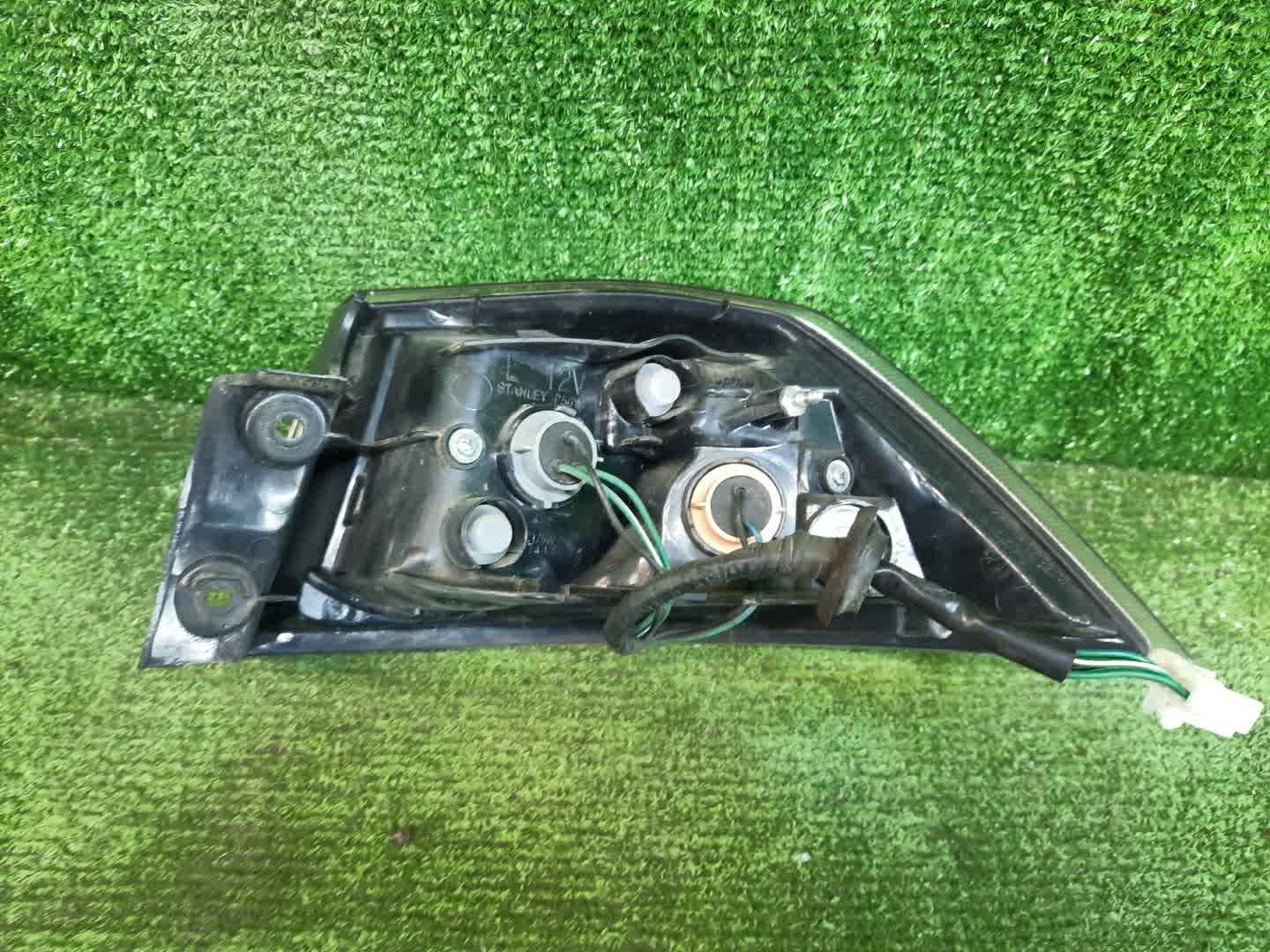 Стоп-сигнал левый задний MITSUBISHI LANCER, GALANT FORTIS CY4A, CY2A, CY3A, CY6A 2 ракурс