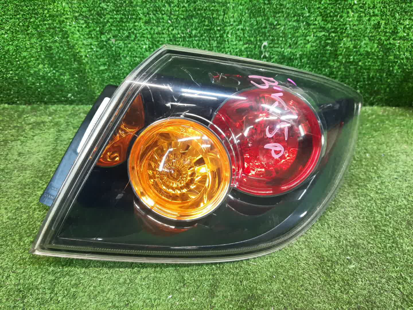 Стоп-сигнал правый задний MAZDA AXELA, MAZDA 3, 3 BK5P, BK3P, BKEP, BK 1 ракурс