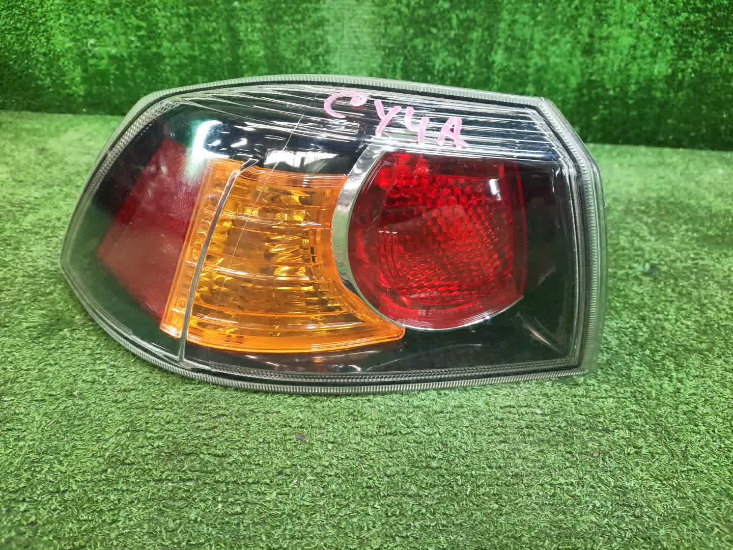 Стоп-сигнал левый задний MITSUBISHI LANCER, GALANT FORTIS CY4A, CY2A, CY3A, CY6A 1 ракурс