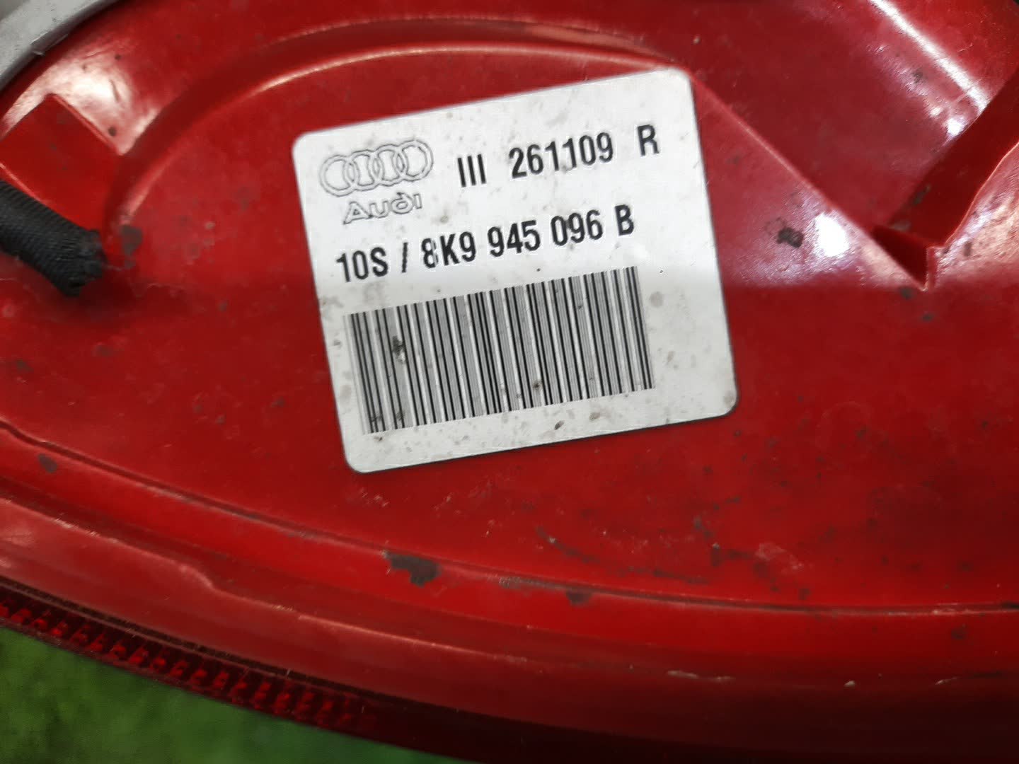 Стоп-сигнал правый задний AUDI A4 8K2, B8 3 ракурс