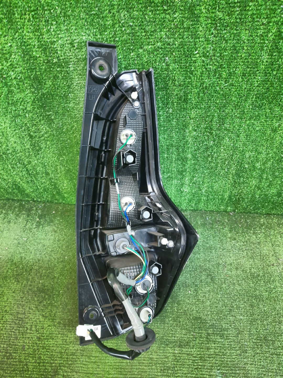 Стоп-сигнал левый задний NISSAN DAYZ B45W, B43W, B46W, B47W, B48W, B44W 2 ракурс