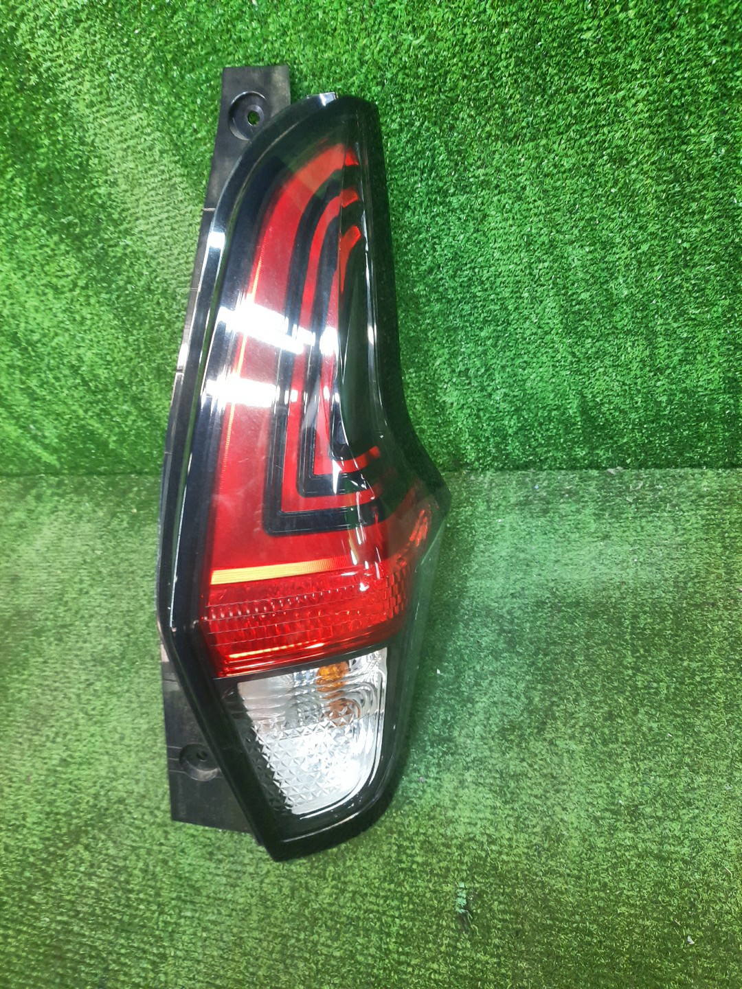 Стоп-сигнал правый задний NISSAN DAYZ B45W, B43W, B46W, B47W, B48W, B44W 1 ракурс