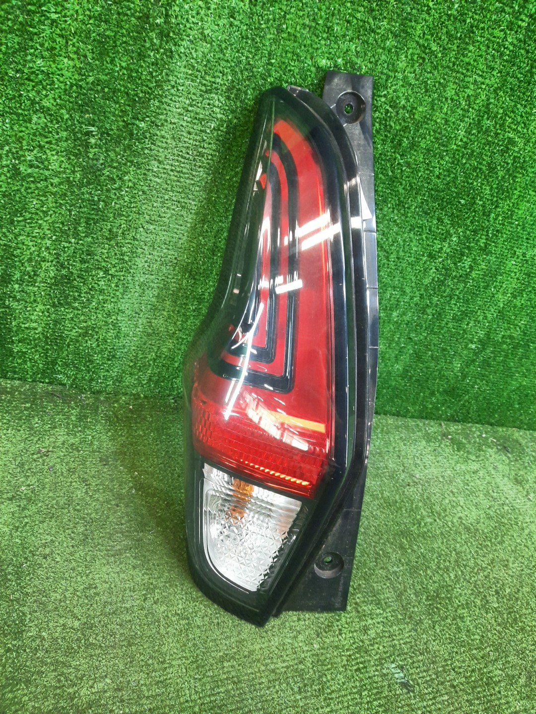 Стоп-сигнал левый задний NISSAN DAYZ B45W, B43W, B46W, B47W, B48W, B44W 1 ракурс