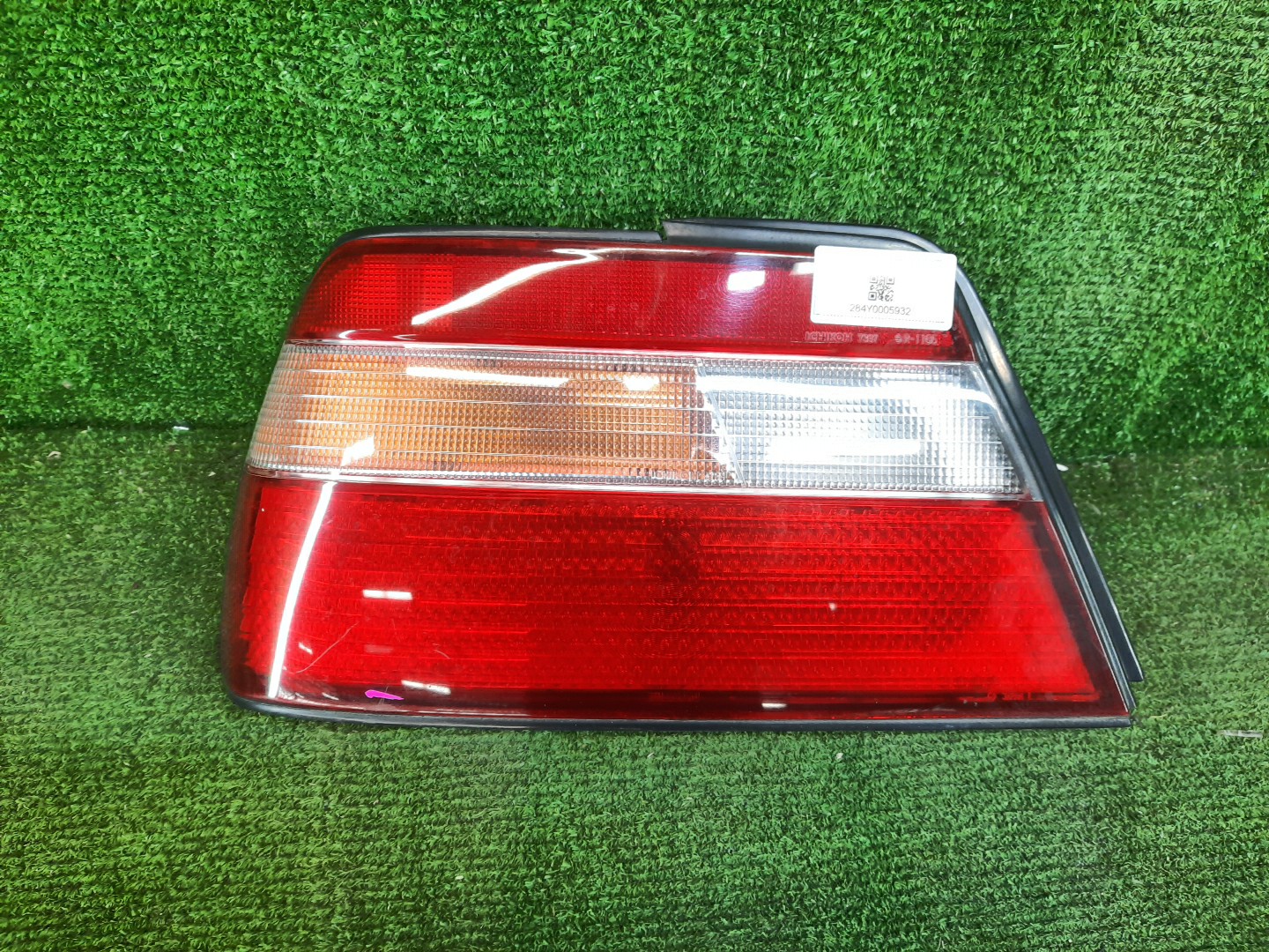 Стоп-сигнал левый задний NISSAN BLUEBIRD SU14, QU14, ENU14, HU14, HNU14, EU14 1 ракурс