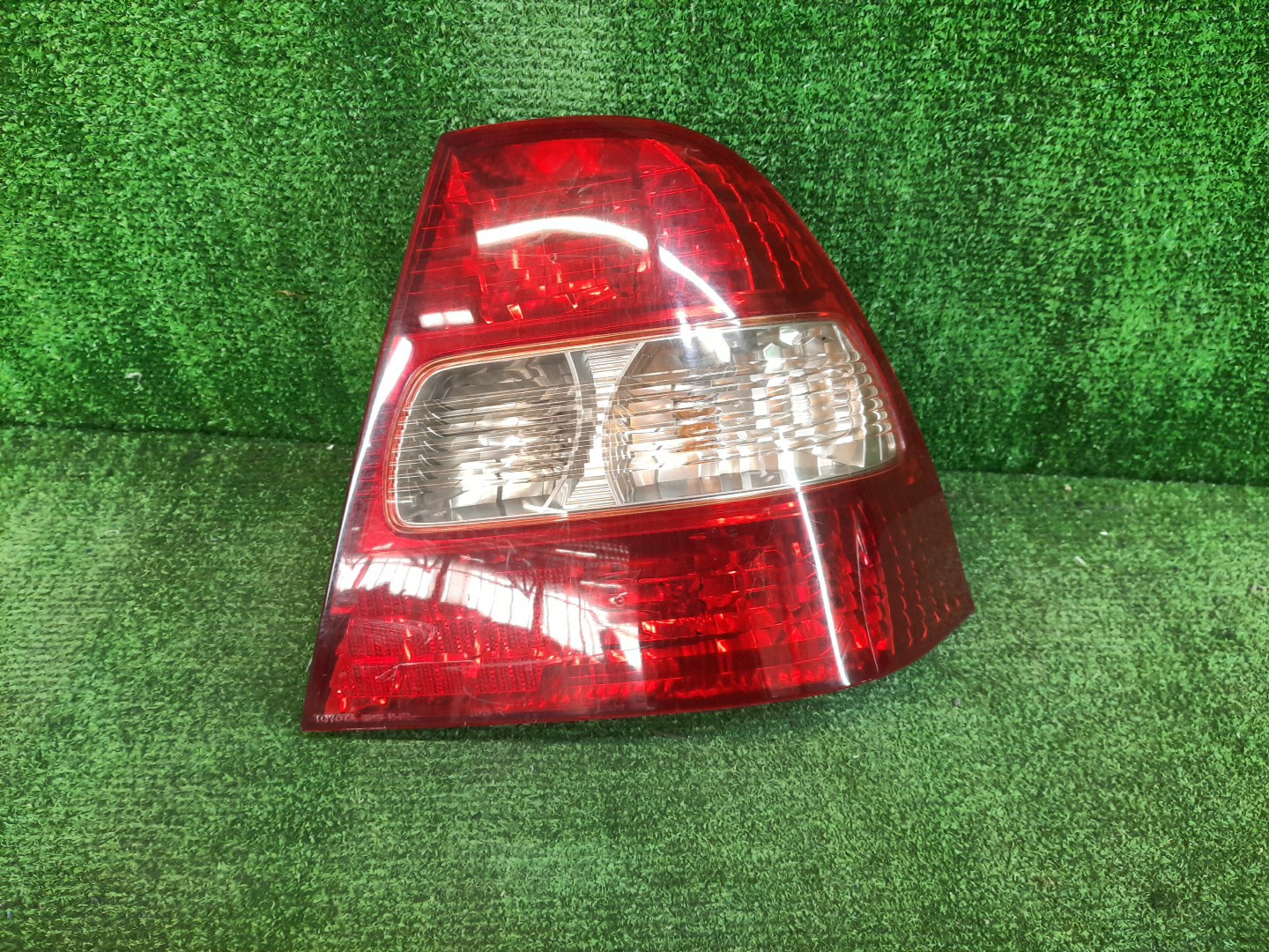 Стоп-сигнал правый задний TOYOTA COROLLA ZZE124, NZE121, NZE120, ZZE122, NZE124, CE121 1 ракурс