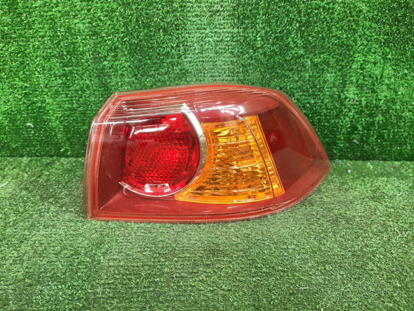 Стоп-сигнал правый задний MITSUBISHI LANCER, GALANT FORTIS CY4A, CY2A, CY3A, CY6A 1 ракурс