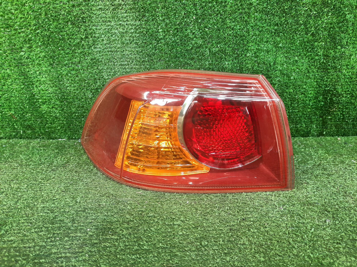 Стоп-сигнал левый задний MITSUBISHI LANCER, GALANT FORTIS CY4A, CY2A, CY3A, CY6A 1 ракурс