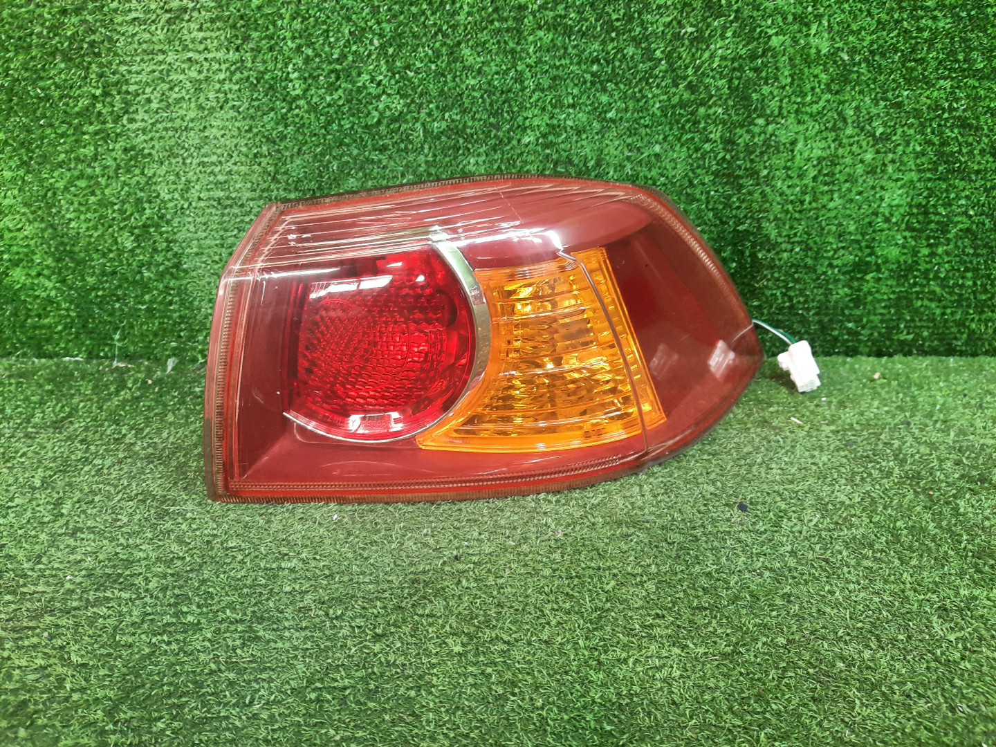 Стоп-сигнал правый задний MITSUBISHI LANCER, GALANT FORTIS CY4A, CY2A, CY3A, CY6A 1 ракурс