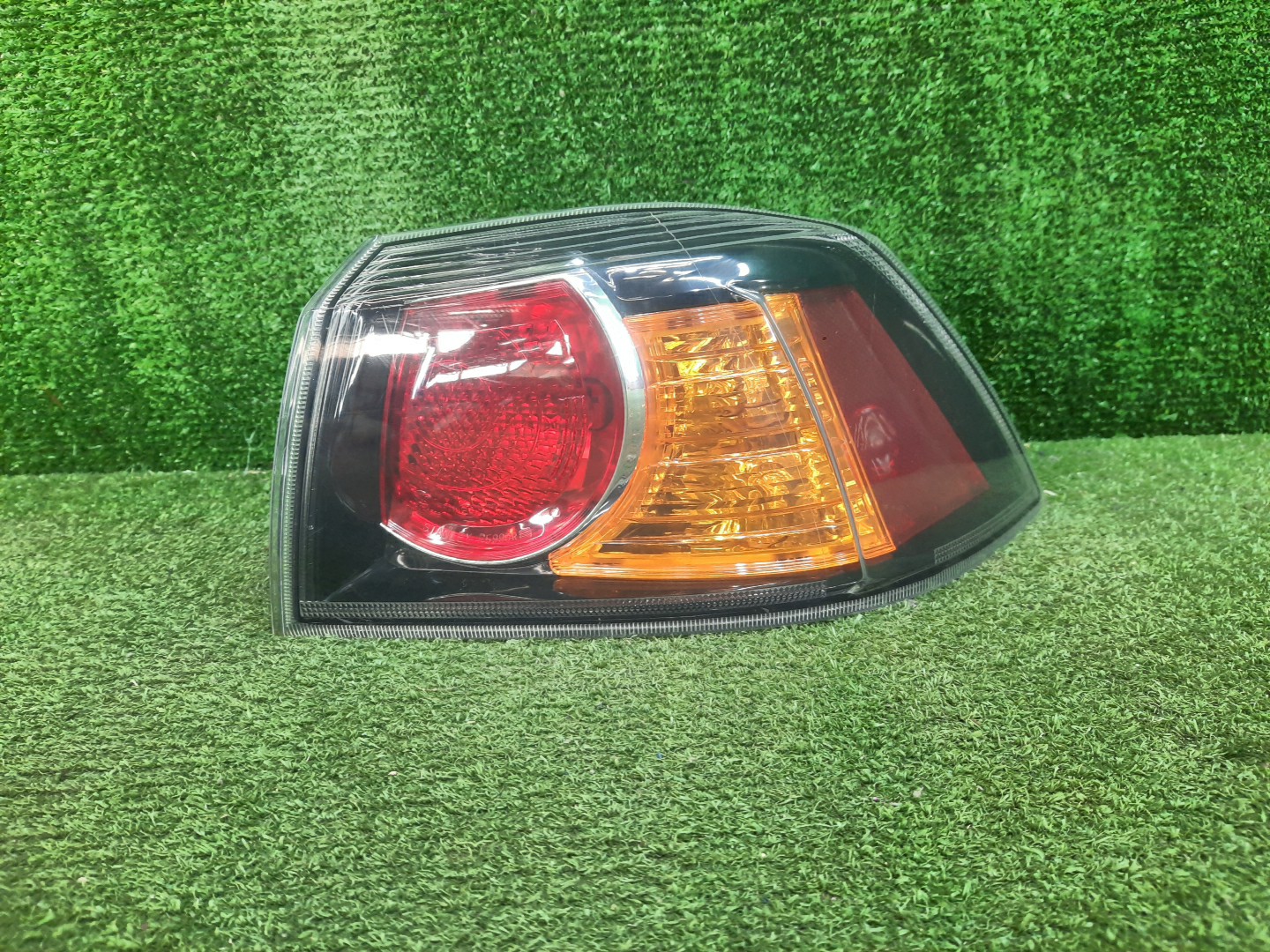 Стоп-сигнал правый задний MITSUBISHI LANCER, GALANT FORTIS CY4A, CY2A, CY3A, CY6A 1 ракурс