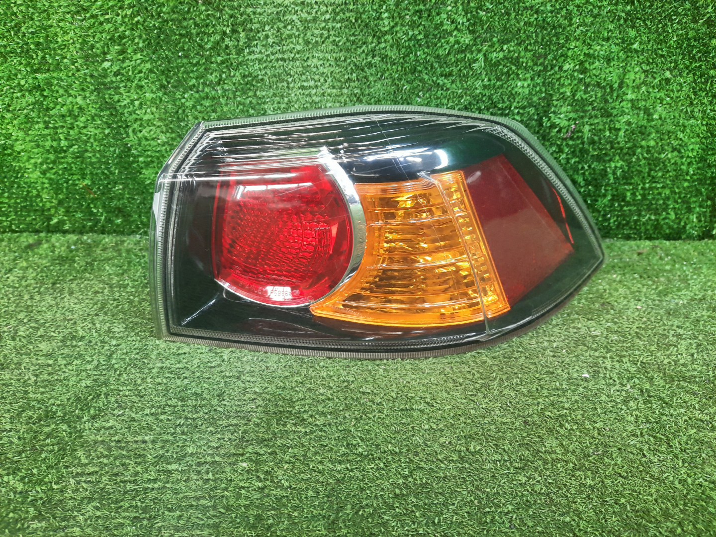 Стоп-сигнал правый задний MITSUBISHI LANCER, GALANT FORTIS CY4A, CY2A, CY3A, CY6A 1 ракурс
