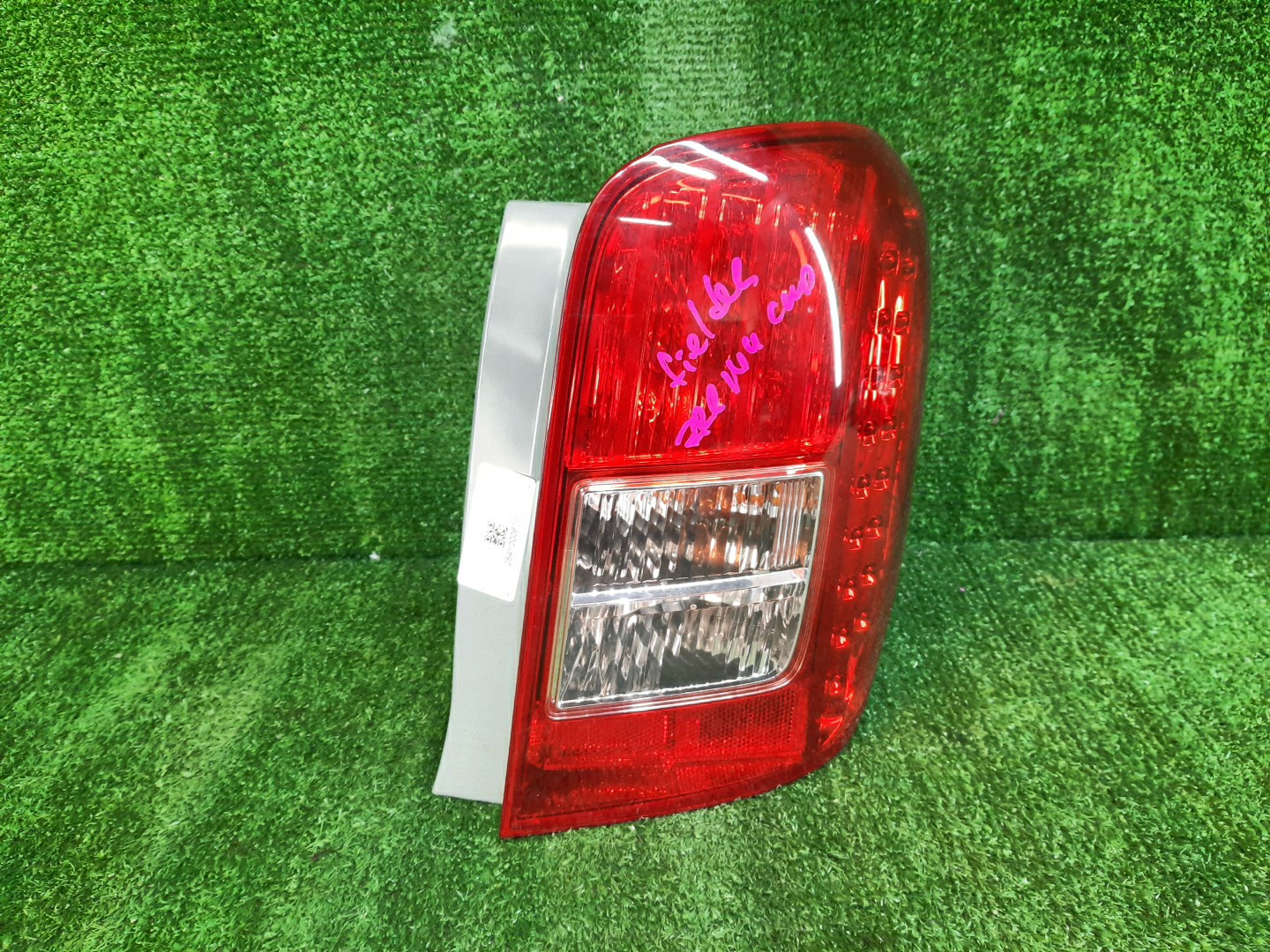 Стоп-сигнал правый задний TOYOTA COROLLA FIELDER, FIELDER ZRE144G, ZRE142G, NZE144G, NZE141G 1 ракурс