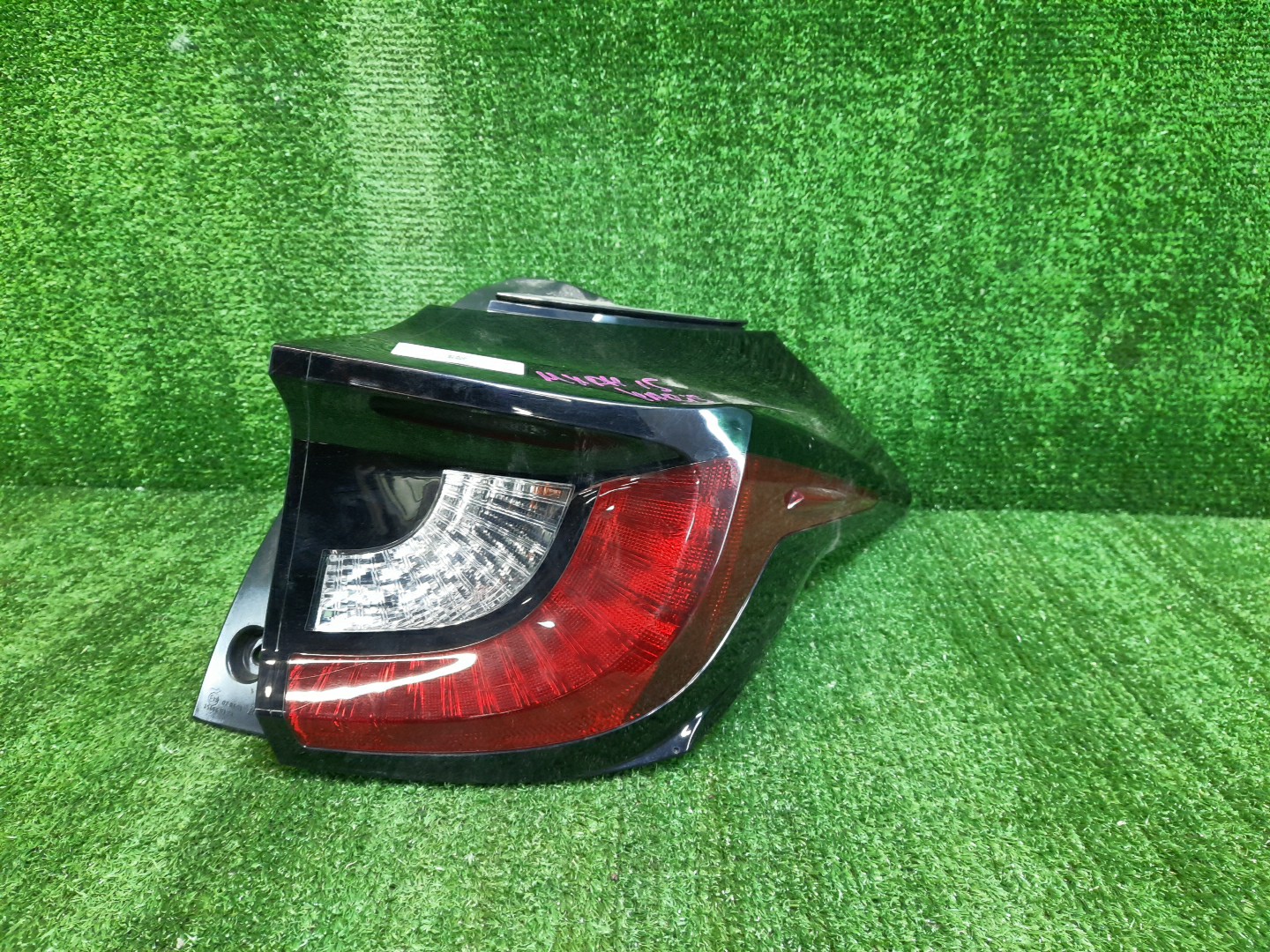 Стоп-сигнал правый задний TOYOTA YARIS MXPH10, MXPH15, KSP210, MXPA10, MXPA15 1 ракурс