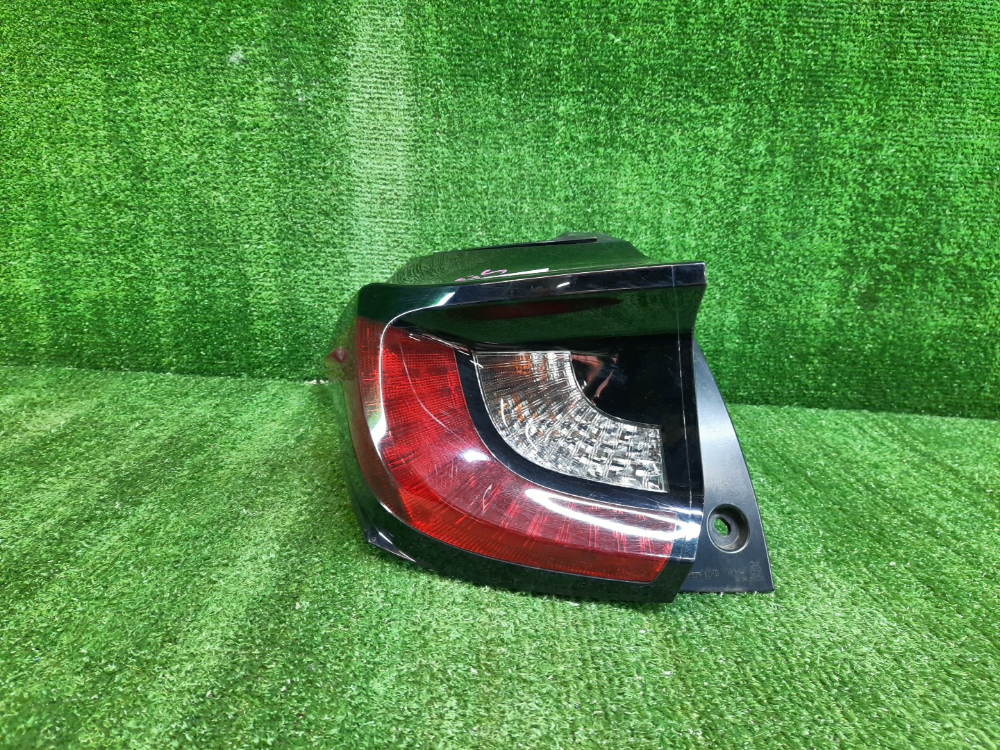 Стоп-сигнал левый задний TOYOTA YARIS MXPH10, MXPH15, KSP210, MXPA10, MXPA15 1 ракурс