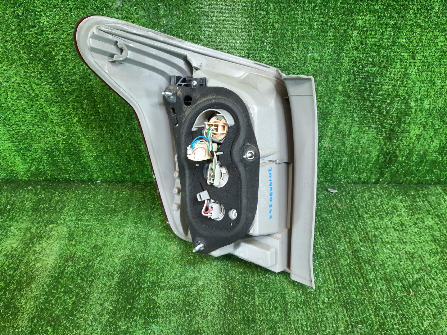 Стоп-сигнал правый задний TOYOTA COROLLA FIELDER, FIELDER ZRE144G, ZRE142G, NZE144G, NZE141G 2 ракурс