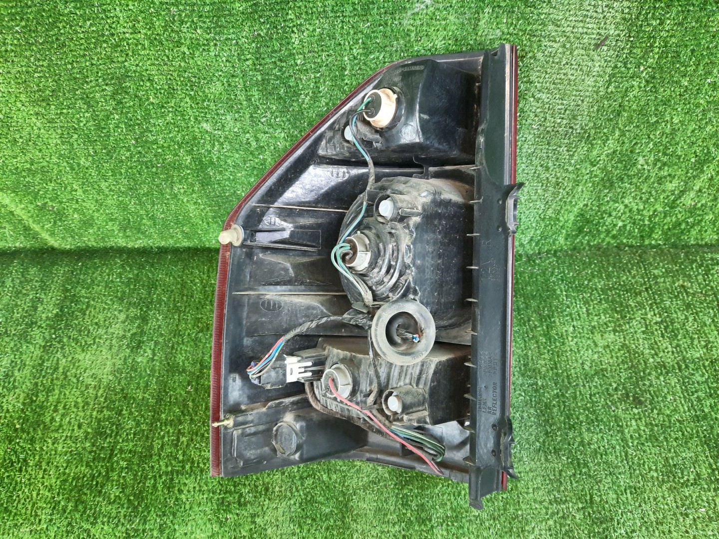 Стоп-сигнал правый задний MITSUBISHI PAJERO V75W, V65W, V78W, V73W, V77W, V63W, V68W 4 ракурс