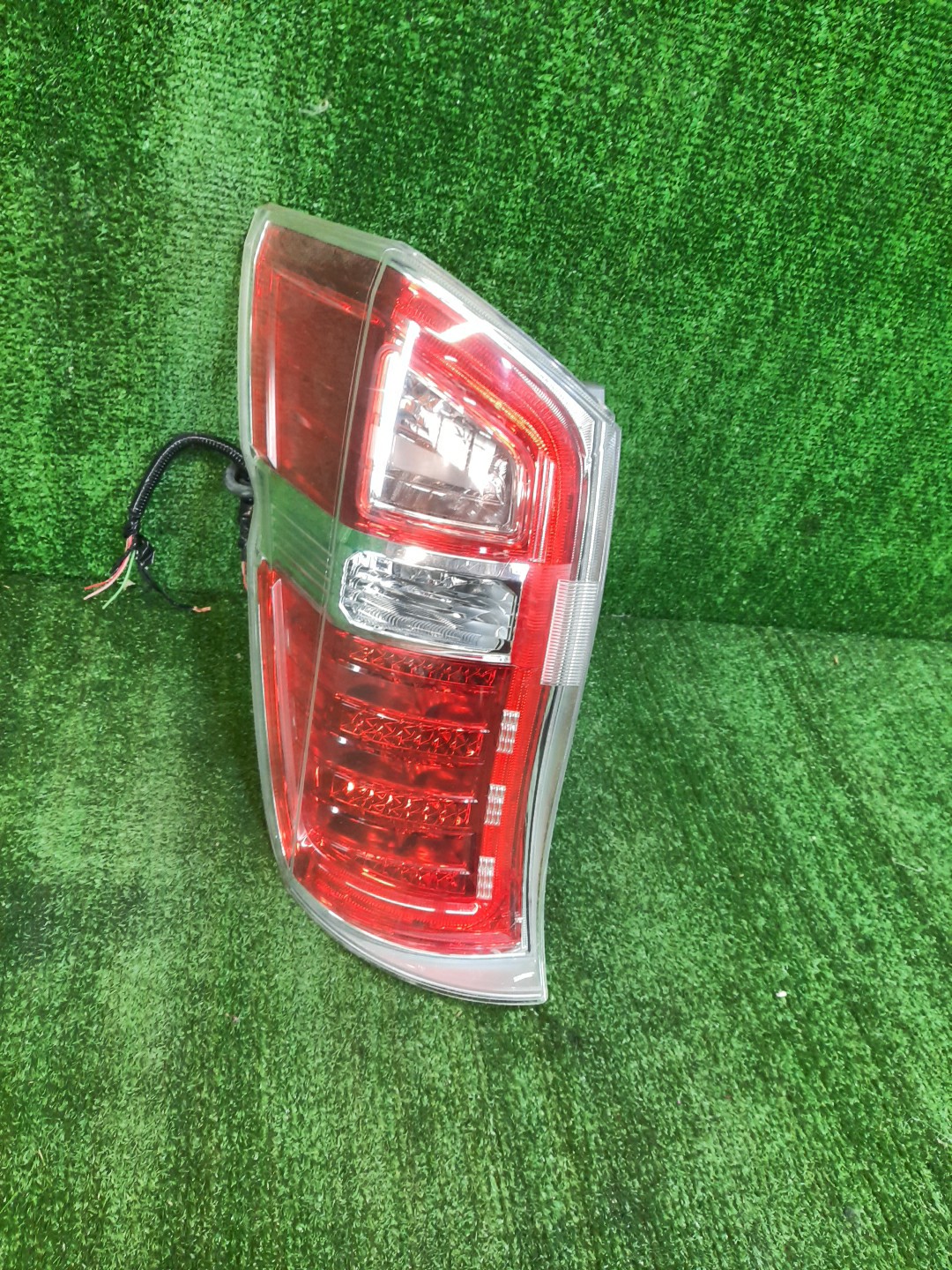 Стоп-сигнал левый задний HONDA STEPWGN RK1 1 ракурс