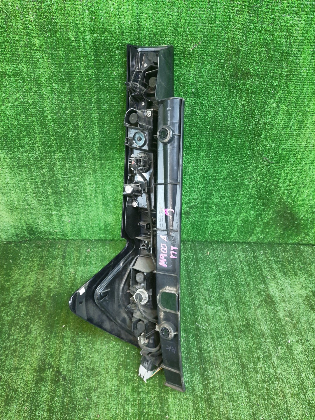 Стоп-сигнал правый задний TOYOTA THOR, JUSTY, TANK, ROOMY M910S, M900S, M900F, M910F, M910A, M900A 2 ракурс
