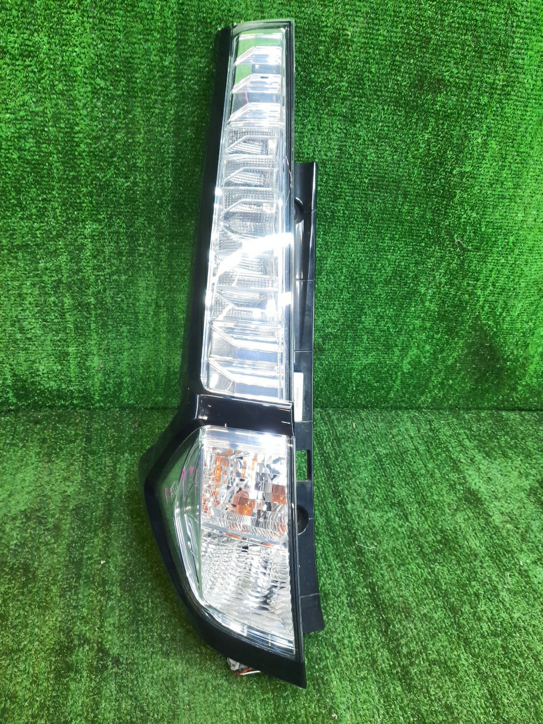 Стоп-сигнал левый задний TOYOTA THOR, JUSTY, TANK, ROOMY M910S, M900S, M900F, M910F, M910A, M900A 1 ракурс