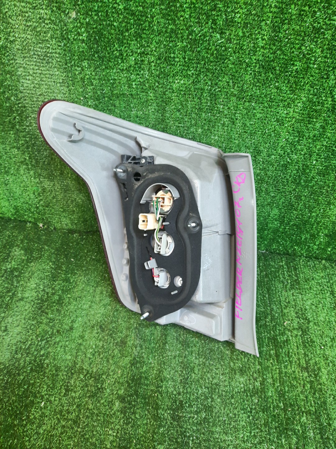 Стоп-сигнал правый задний TOYOTA COROLLA FIELDER, FIELDER ZRE144G, ZRE142G, NZE144G, NZE141G 2 ракурс