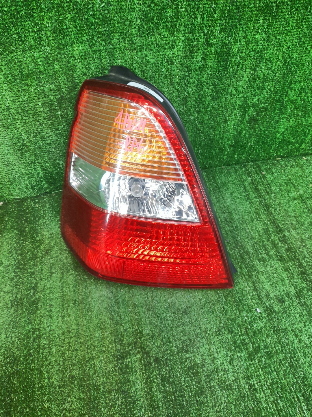 Стоп-сигнал левый задний HONDA ODYSSEY RA6, RA8, RA7, RA9 1 ракурс