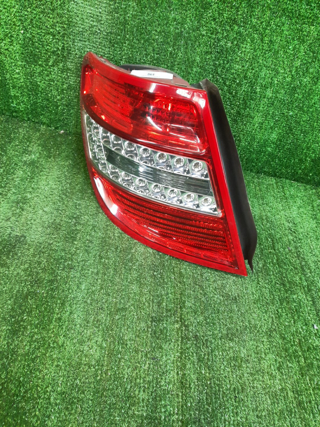 Стоп-сигнал левый задний MERCEDES-BENZ C-Class S204, 204248, 204241, 204254, S204.254, 204257, S204.256, 204277, 204247, 204252, 204507, S204.247, S204.249, S204.241, S204.246, S204.252 1 ракурс