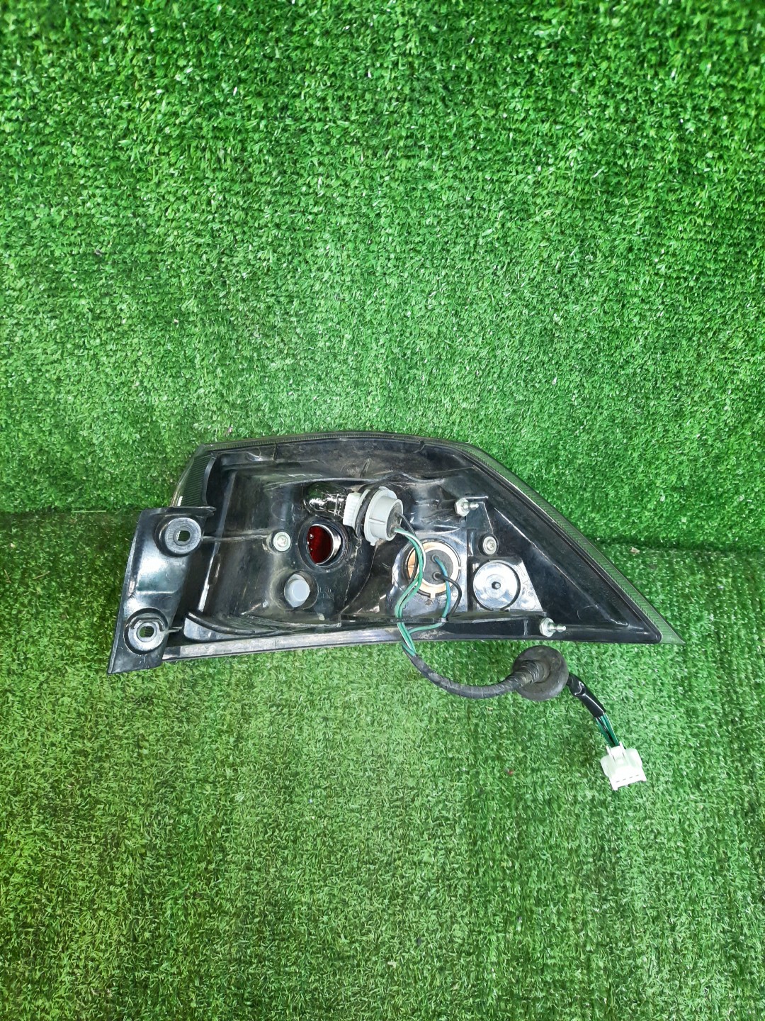 Стоп-сигнал левый задний MITSUBISHI LANCER, GALANT FORTIS CY4A, CY2A, CY3A, CY6A 3 ракурс