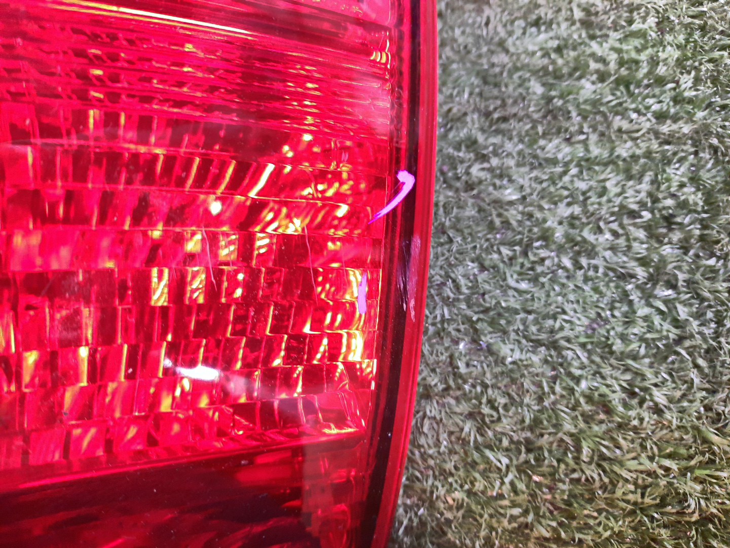 Стоп-сигнал левый задний TOYOTA ALLEX, COROLLA RUNX ZZE124, NZE121, ZZE122, ZZE123, NZE124 2 ракурс