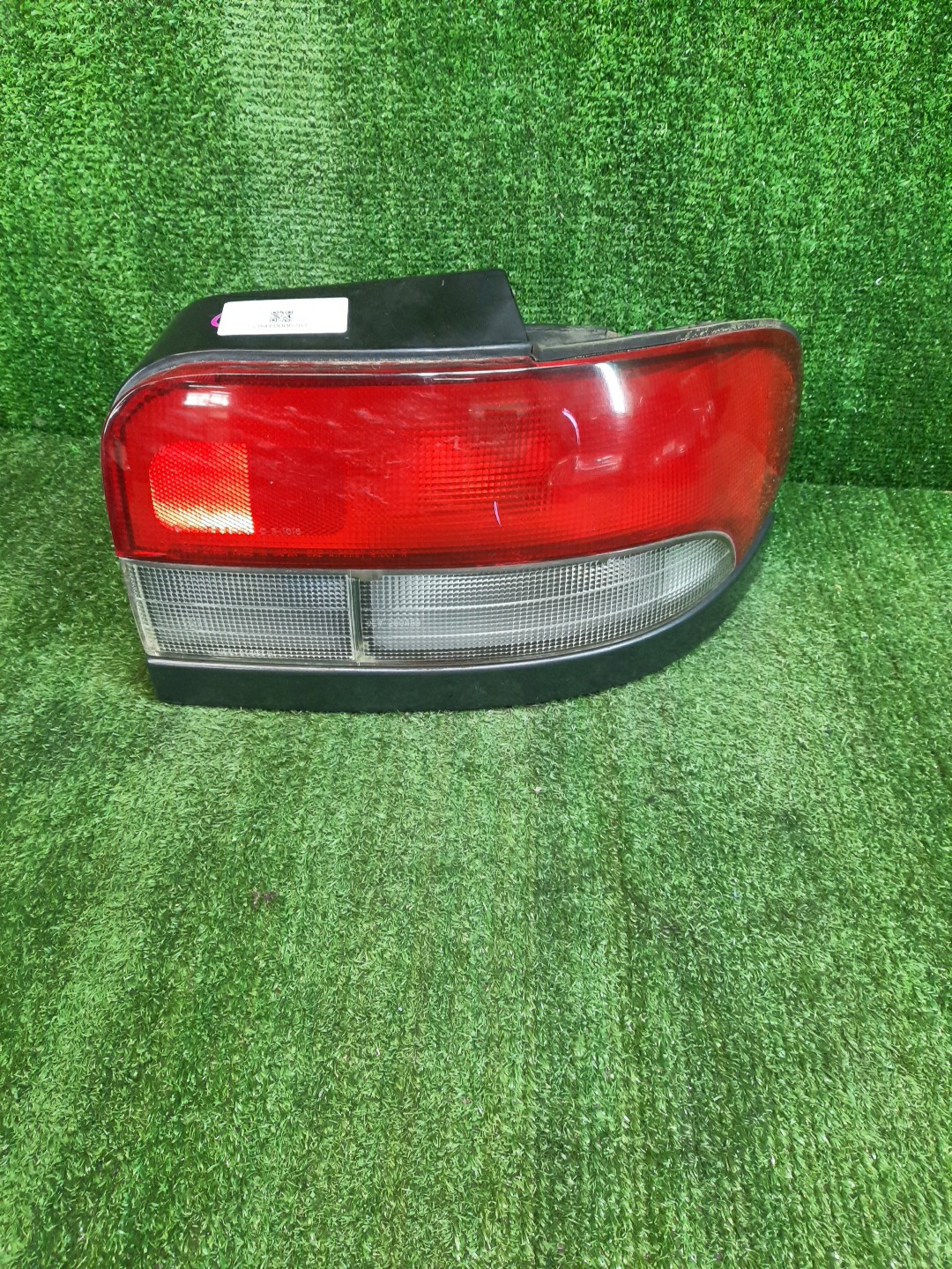 Стоп-сигнал правый задний SUBARU IMPREZA GF2, GF3, GF5, GF8, GF1, GF6 1 ракурс