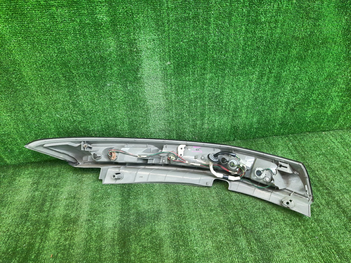 Стоп-сигнал левый задний HONDA STREAM RN9, RN6, RN7, RN8 4 ракурс