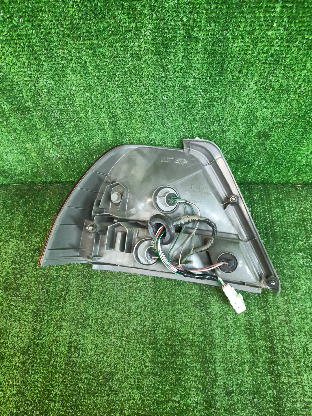 Стоп-сигнал правый задний TOYOTA SPRINTER AE111, AE114, AE110, EE111, CE110, CE114 2 ракурс