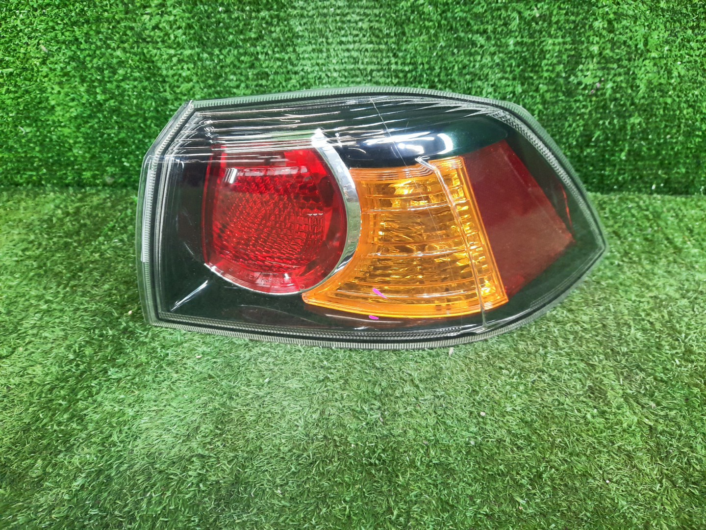 Стоп-сигнал правый задний MITSUBISHI LANCER, GALANT FORTIS CY4A, CY2A, CY3A, CY6A 1 ракурс