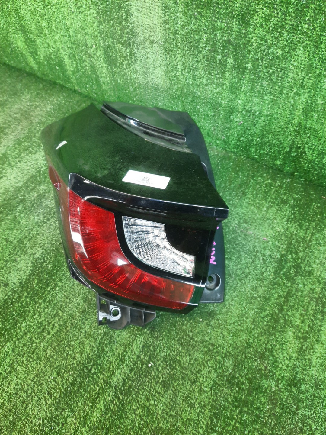 Стоп-сигнал левый задний TOYOTA YARIS MXPH10, MXPH15, KSP210, MXPA10, MXPA15 1 ракурс