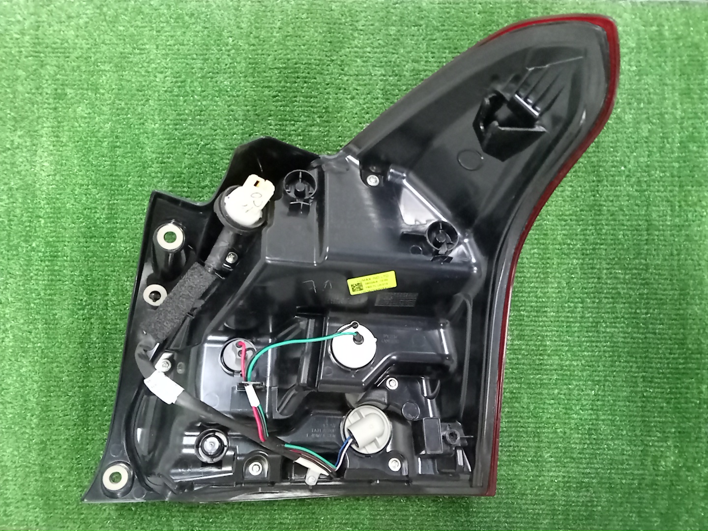 Стоп-сигнал левый задний SUZUKI SWIFT ZC33S 35750-M55RA0 3 ракурс