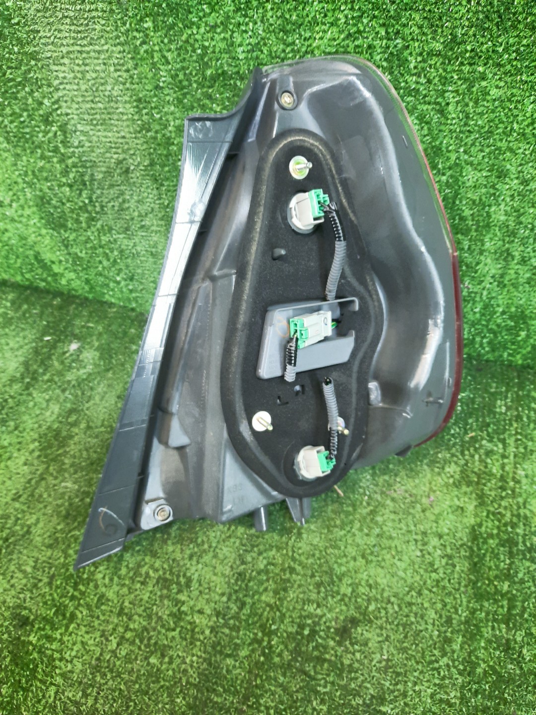 Стоп-сигнал левый задний HONDA FIT, JAZZ GD2, GD3, GD4, GD1 3 ракурс