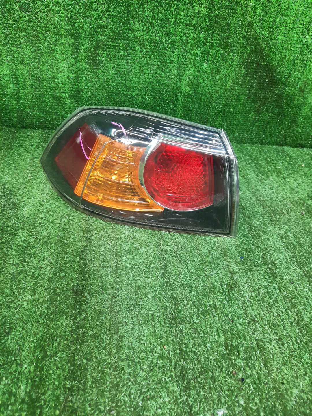 Стоп-сигнал левый задний MITSUBISHI LANCER, GALANT FORTIS CY4A, CY2A, CY3A, CY6A 1 ракурс