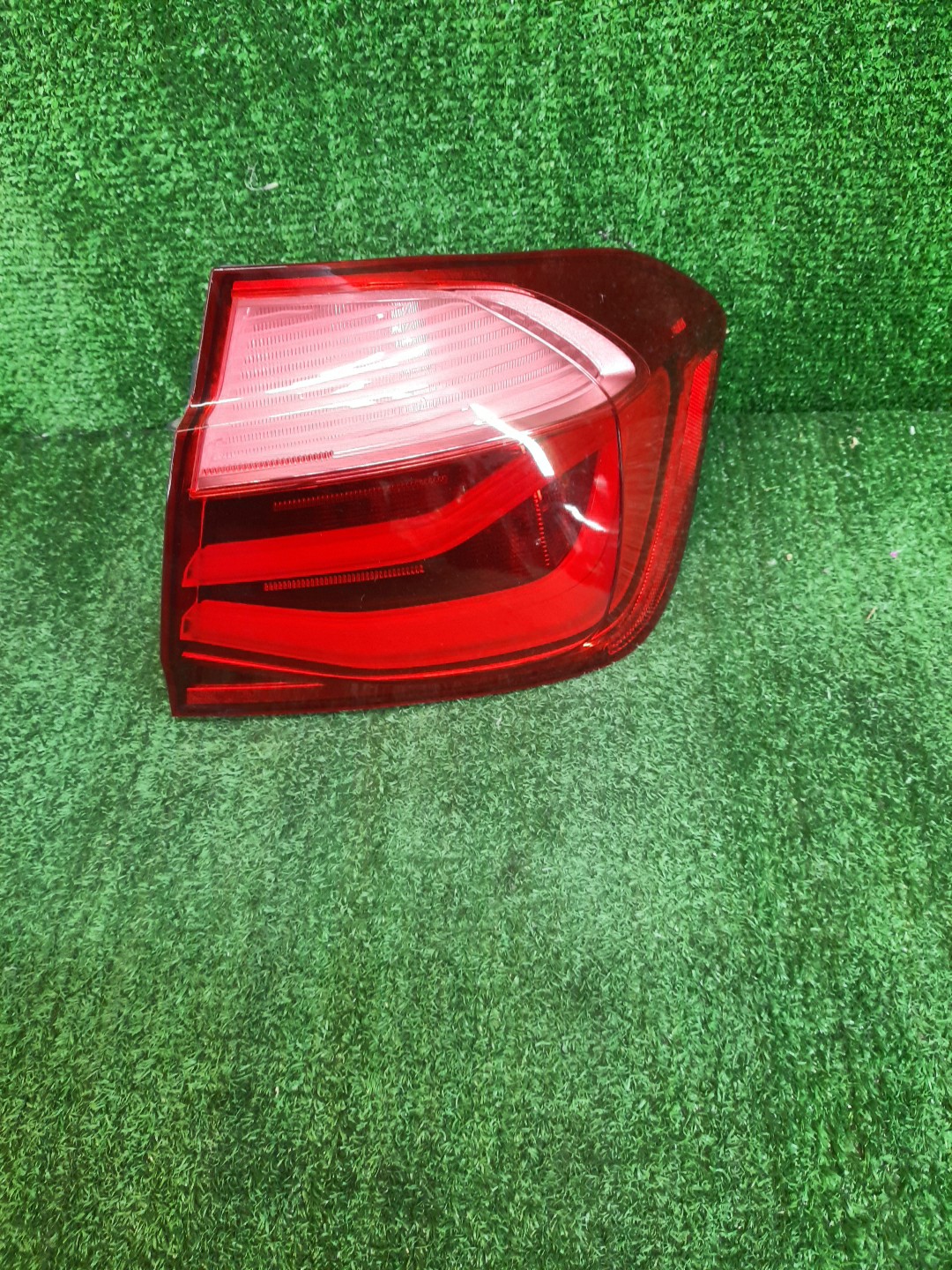 Стоп-сигнал правый задний BMW 320d, 335i, 318d, 330d, 335d, 316d, 3-Series, 328i, 320i, 316i F30 1 ракурс