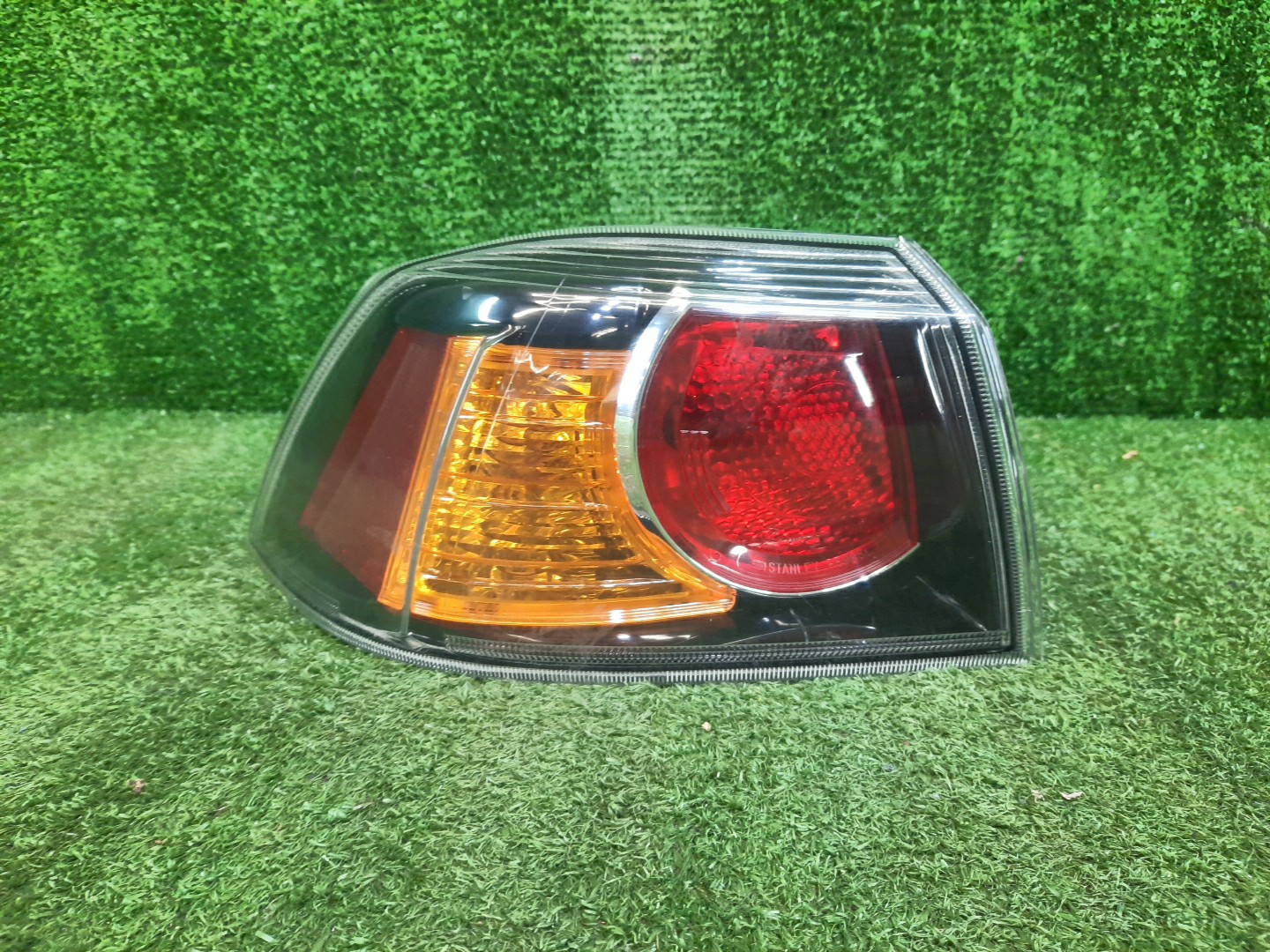 Стоп-сигнал левый задний MITSUBISHI LANCER, GALANT FORTIS CY4A, CY2A, CY3A, CY6A 1 ракурс