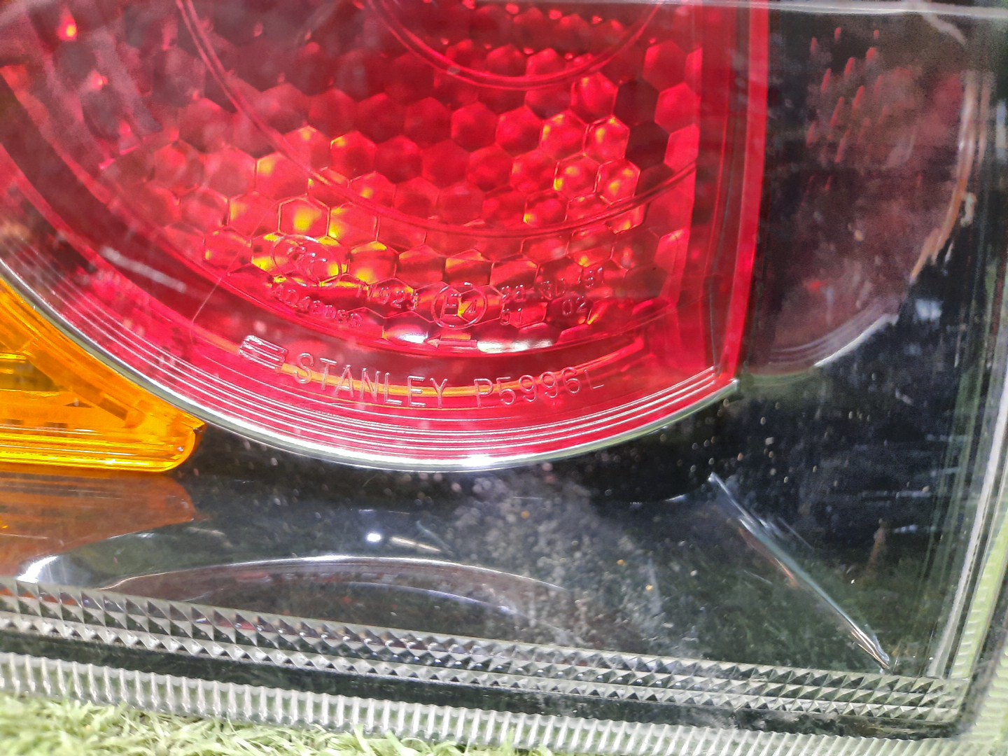 Стоп-сигнал левый задний MITSUBISHI LANCER, GALANT FORTIS CY4A, CY2A, CY3A, CY6A 2 ракурс