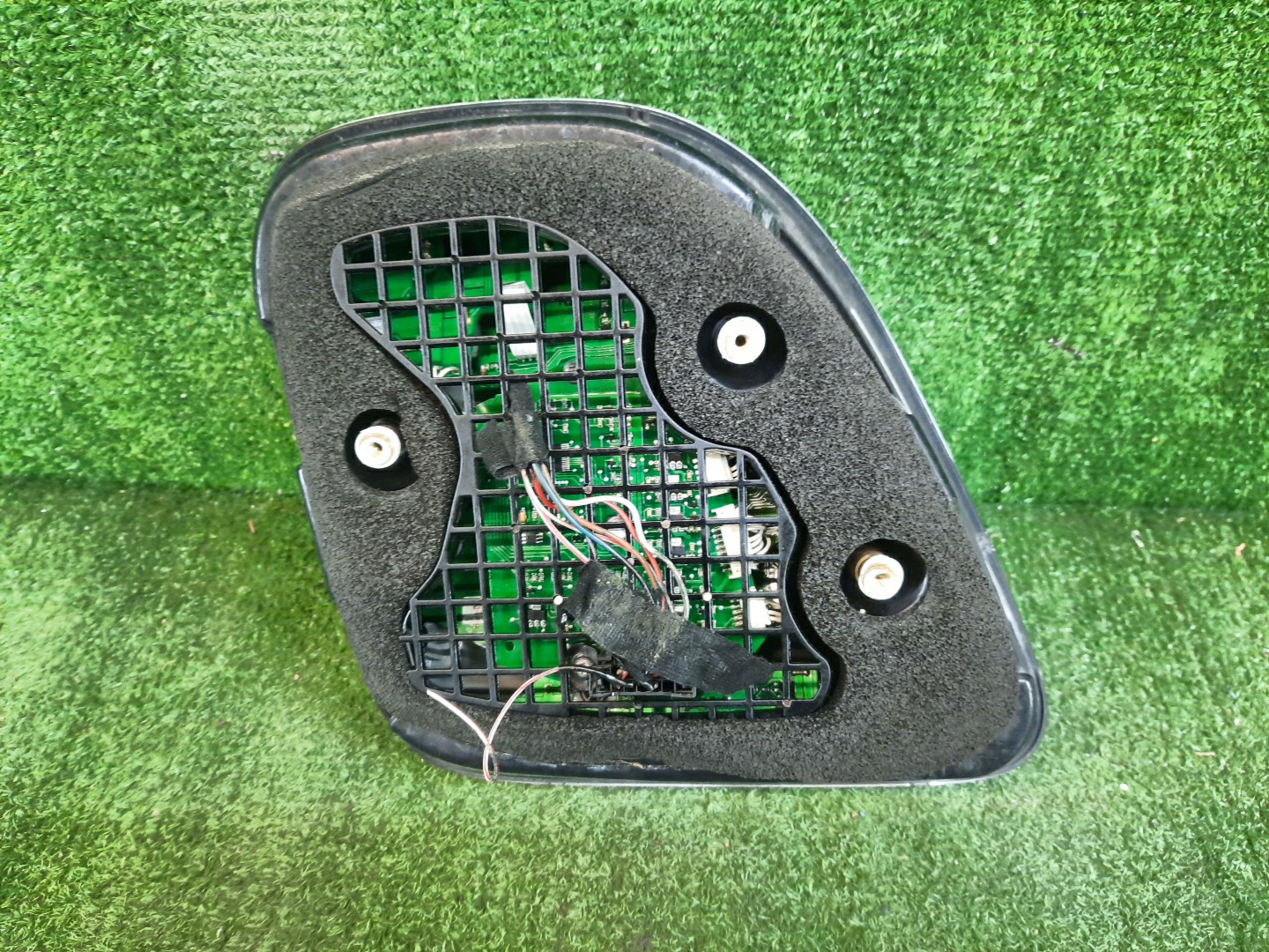 Стоп-сигнал правый задний BENTLEY FLYING SPUR 3W2 2 ракурс