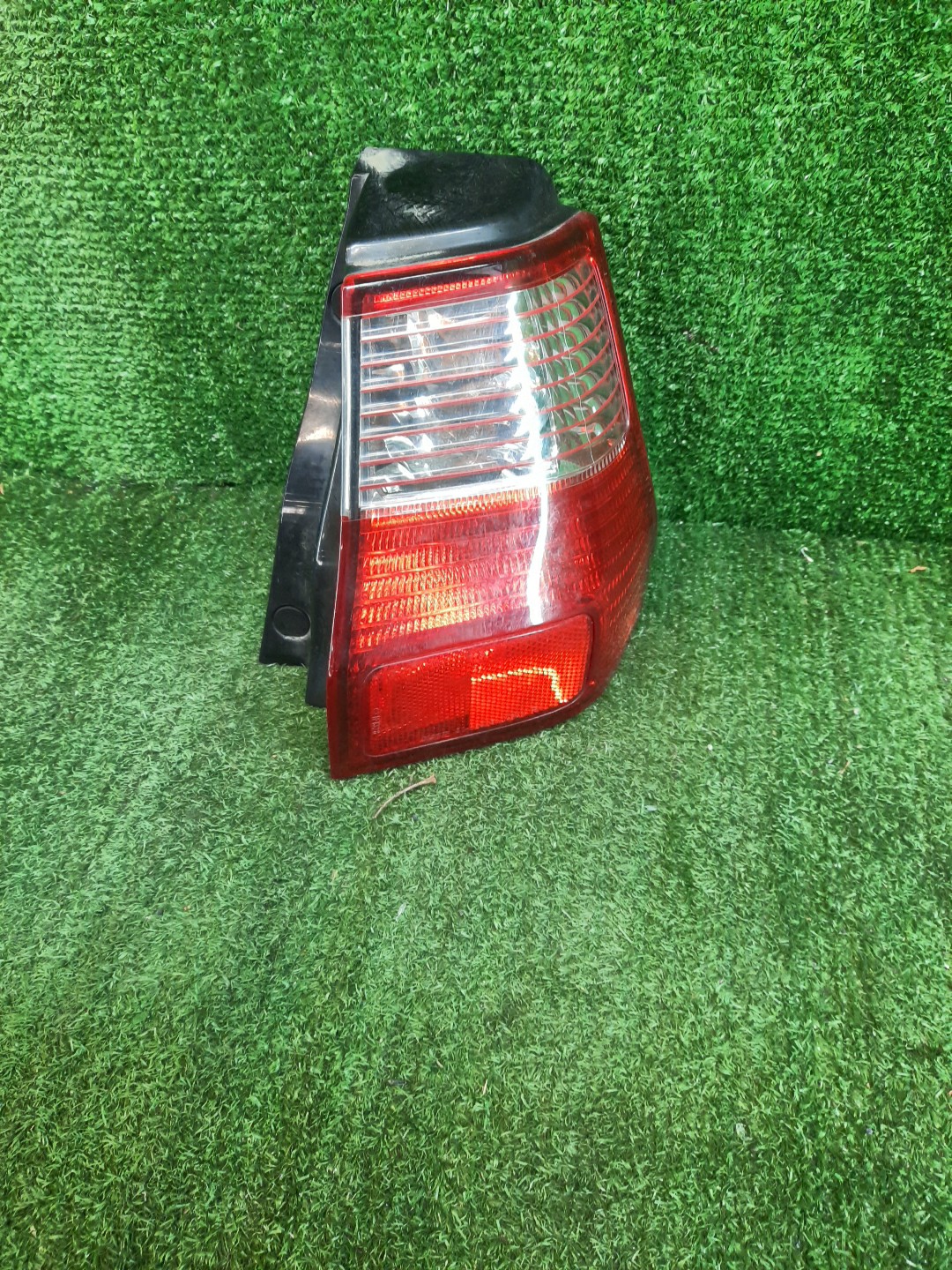 Стоп-сигнал правый задний MITSUBISHI LEGNUM EC1W, EC5W, EA1W, EA3W, EA4W, EC3W, EC4W, EC7W 1 ракурс Стоп-сигнал правый задний MITSUBISHI LEGNUM EC1W, EC5W, EA1W, EA3W, EA4W, EC3W, EC4W, EC7W 1 ракурс