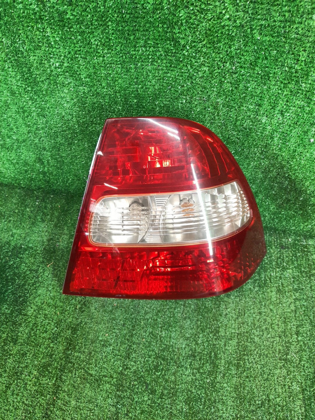 Стоп-сигнал правый задний TOYOTA COROLLA ZZE124, NZE121, NZE120, ZZE122, NZE124, CE121 1 ракурс