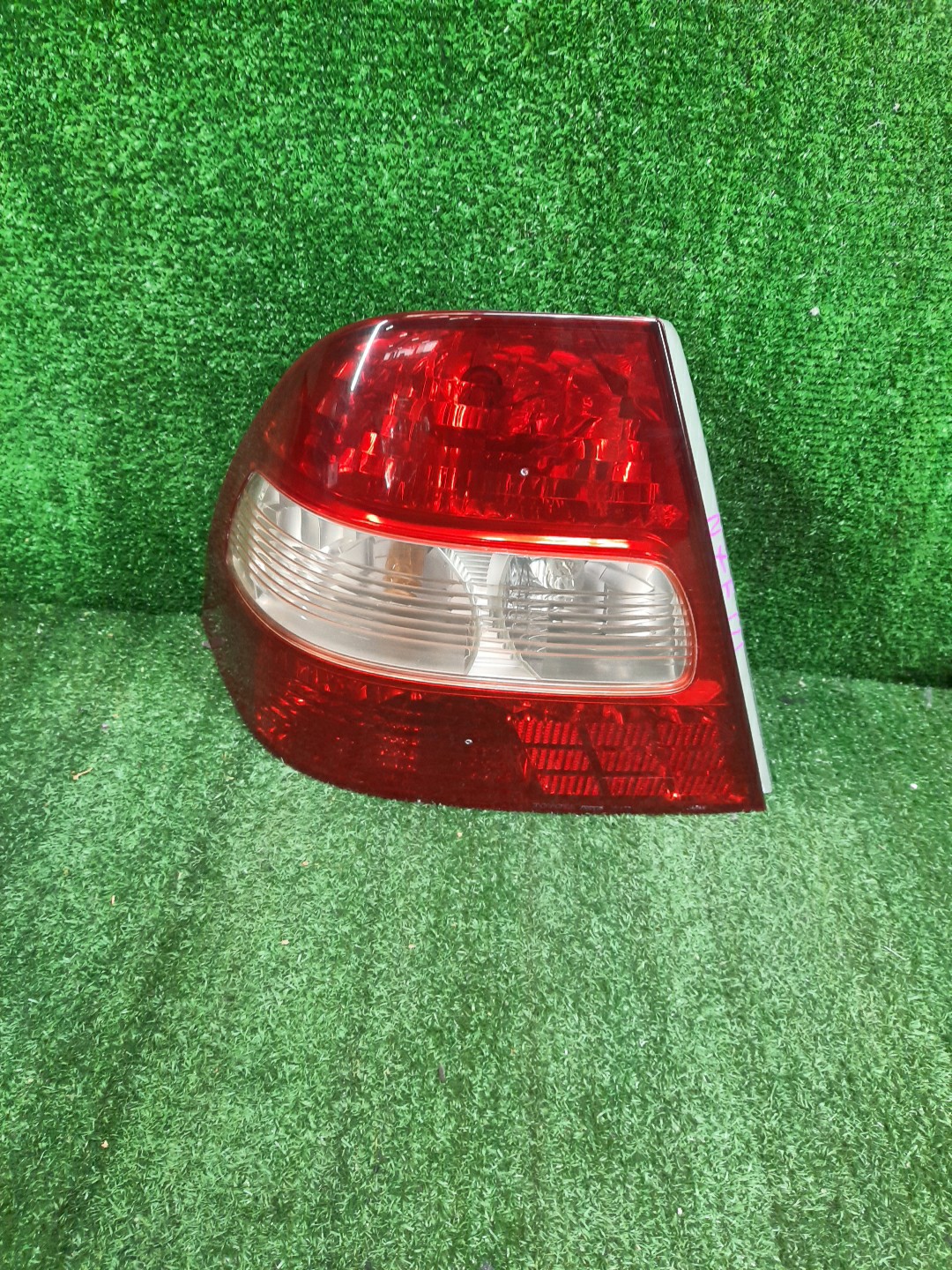Стоп-сигнал левый задний TOYOTA COROLLA ZZE124, NZE121, NZE120, ZZE122, NZE124, CE121 1 ракурс