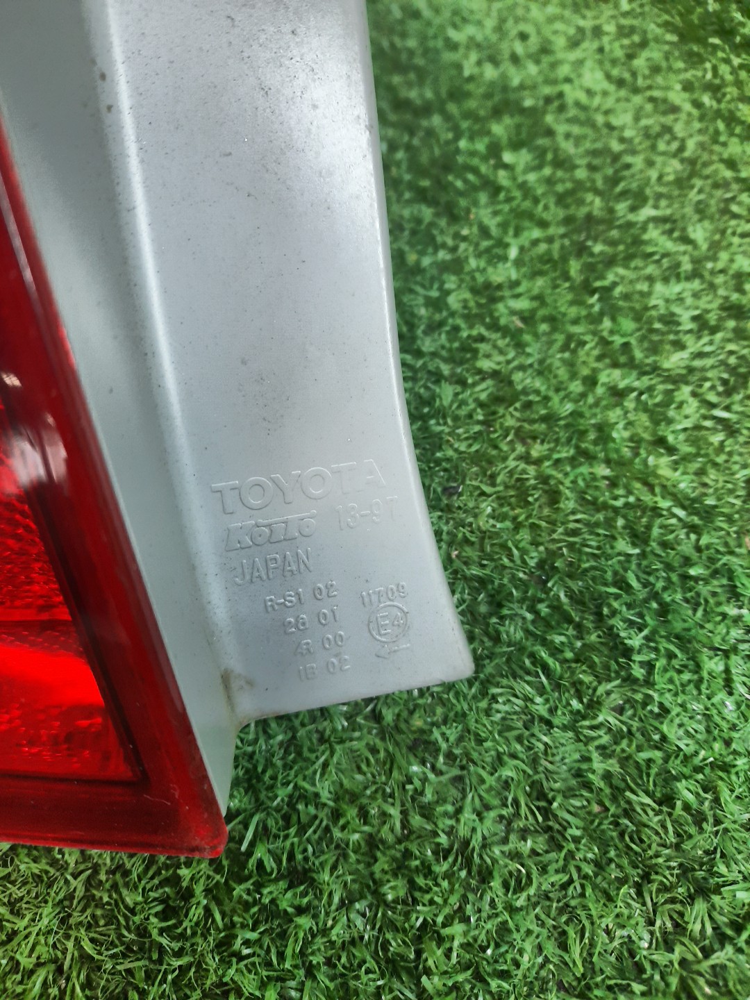 Стоп-сигнал левый задний TOYOTA COROLLA FIELDER, FIELDER ZRE144G, ZRE142G, NZE144G, NZE141G 2 ракурс