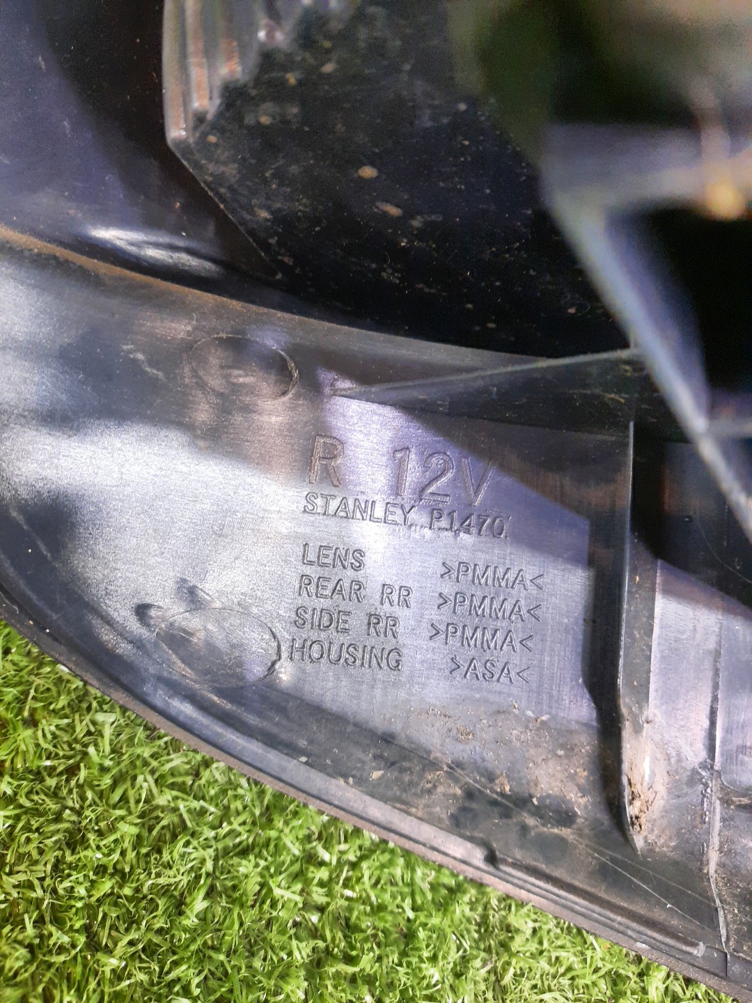 Стоп-сигнал правый задний TOYOTA VOLTZ ZZE136, ZZE137, ZZE138, ZZE136, ZZE137, ZZE138 2 ракурс