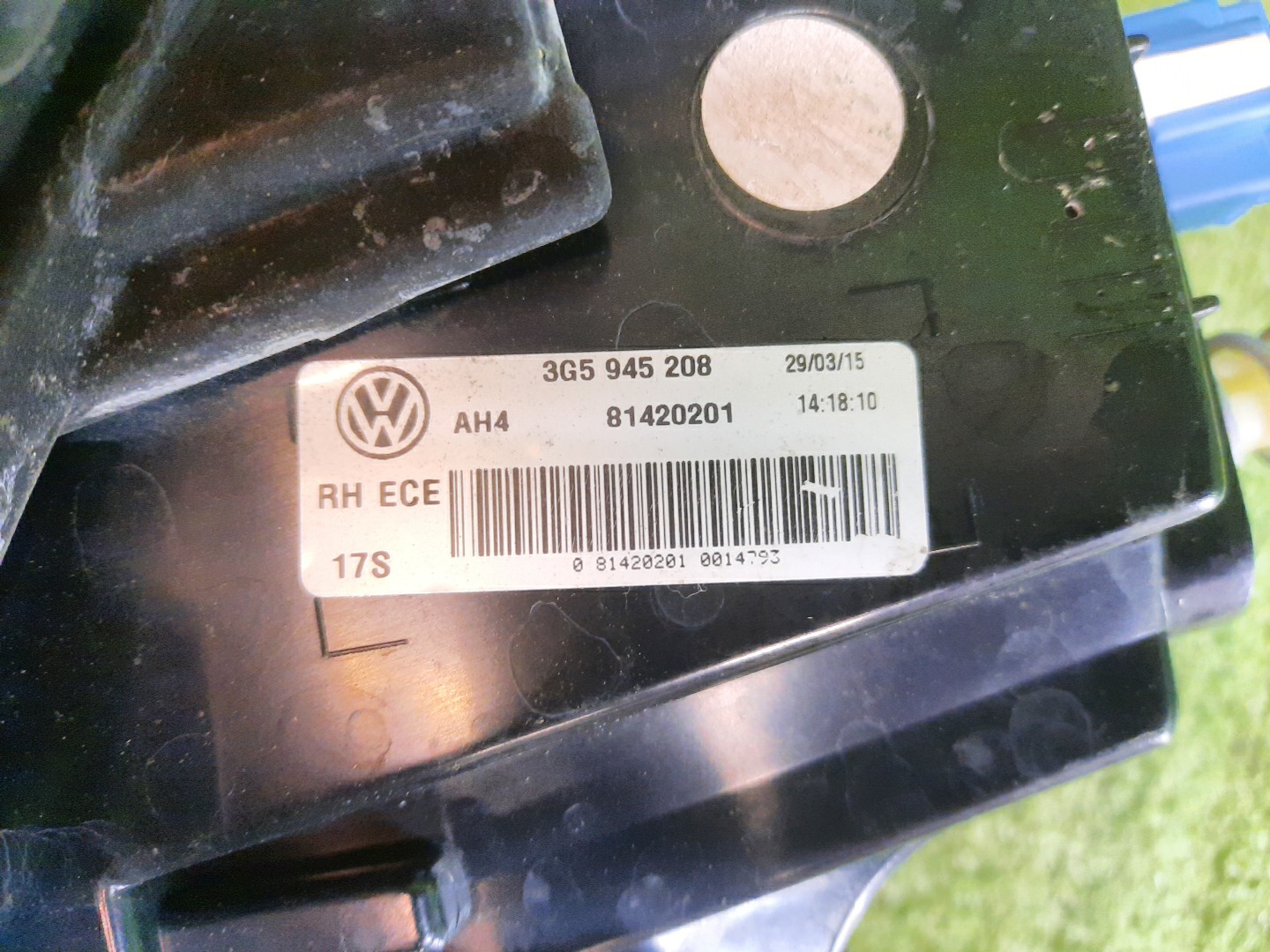 Стоп-сигнал правый задний VOLKSWAGEN PASSAT 3G2 4 ракурс