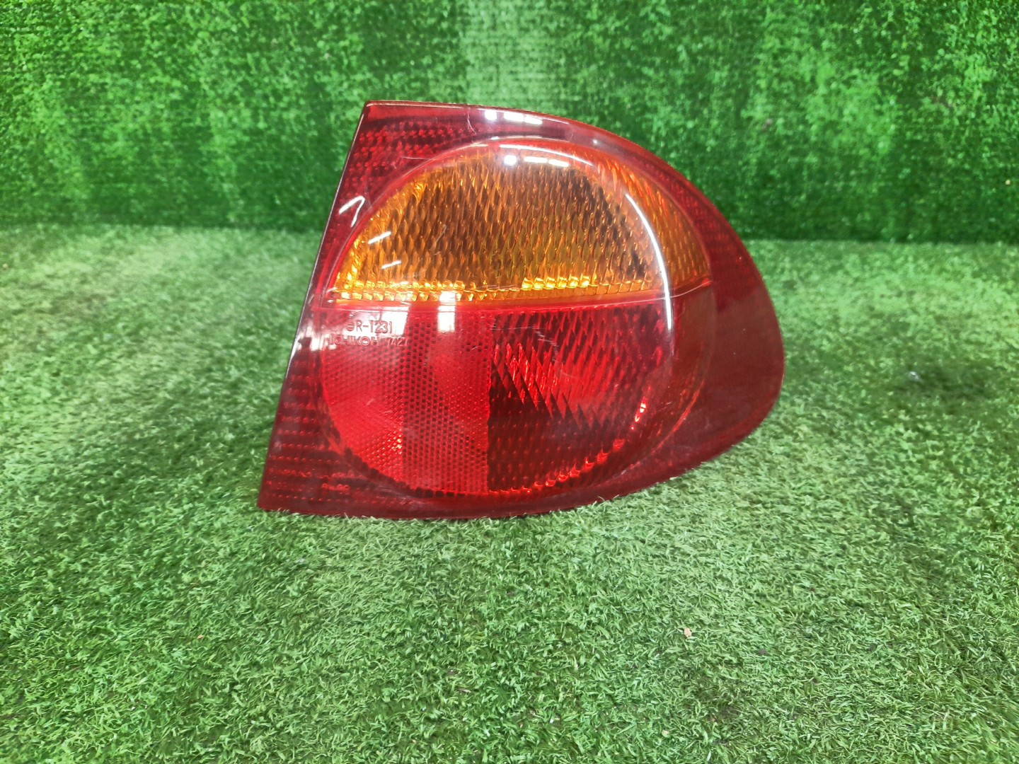 Стоп-сигнал правый задний TOYOTA CALDINA ST215W, ST210G, ST215G, CT216, ST210, AT211, ST215, CT216G, AT211G 1 ракурс