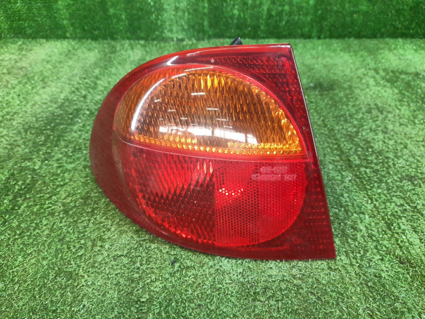 Стоп-сигнал левый задний TOYOTA CALDINA ST215W, ST210G, ST215G, CT216, ST210, AT211, ST215, CT216G, AT211G 1 ракурс