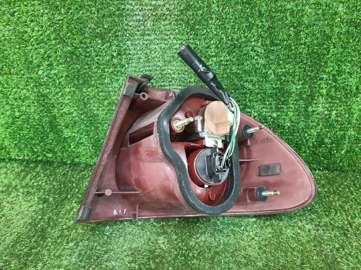 Стоп-сигнал левый задний TOYOTA CALDINA ST215W, ST210G, ST215G, CT216, ST210, AT211, ST215, CT216G, AT211G 3 ракурс